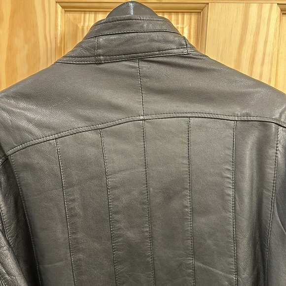 Black Leather Jacket with Brown Lining Size XL - Picture 13 of 15